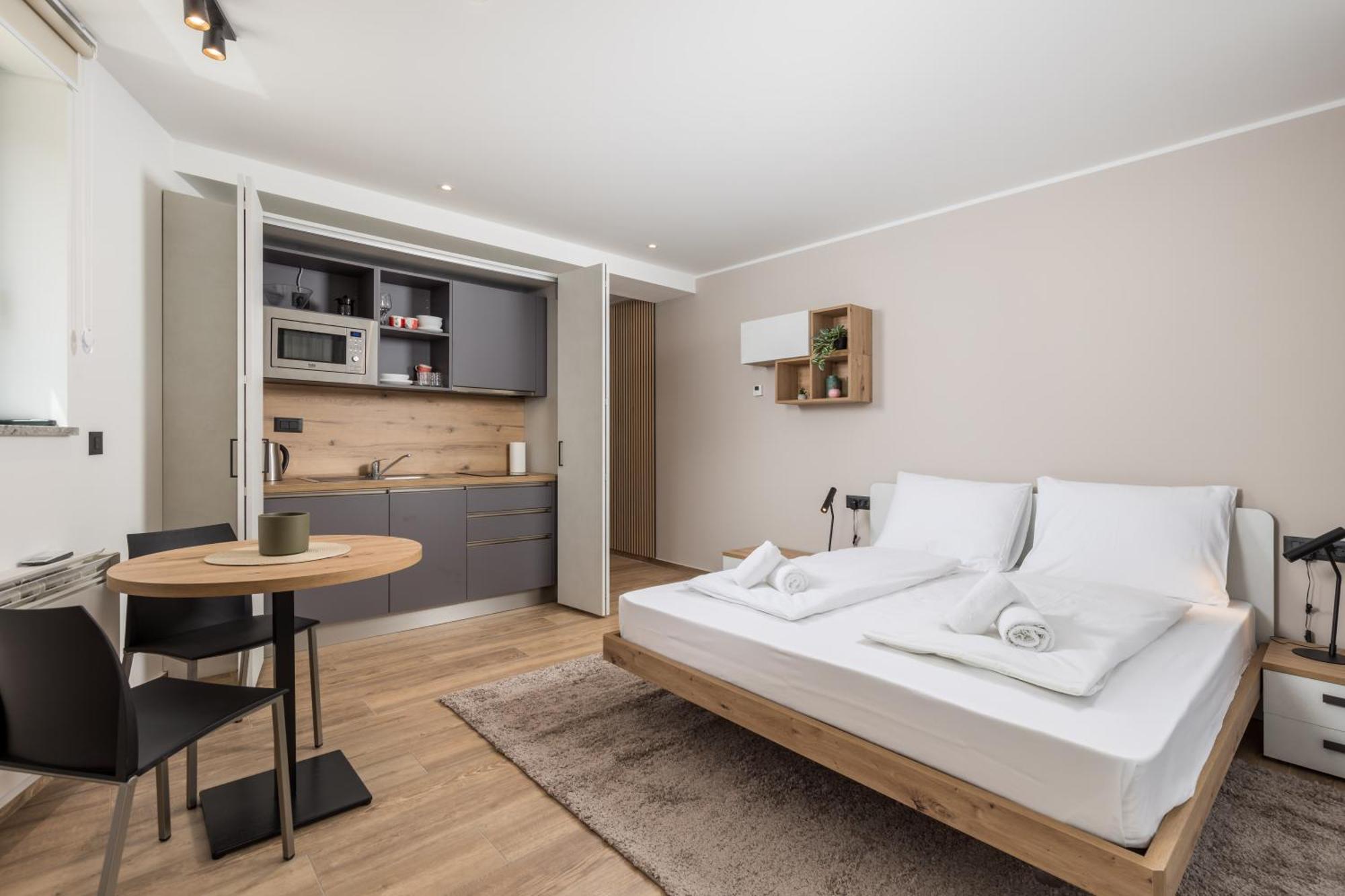Belinda Apartments With Balcony Opatija Buitenkant foto