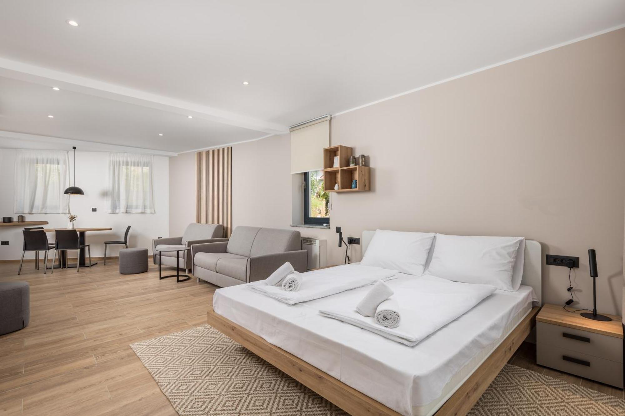 Belinda Apartments With Balcony Opatija Buitenkant foto
