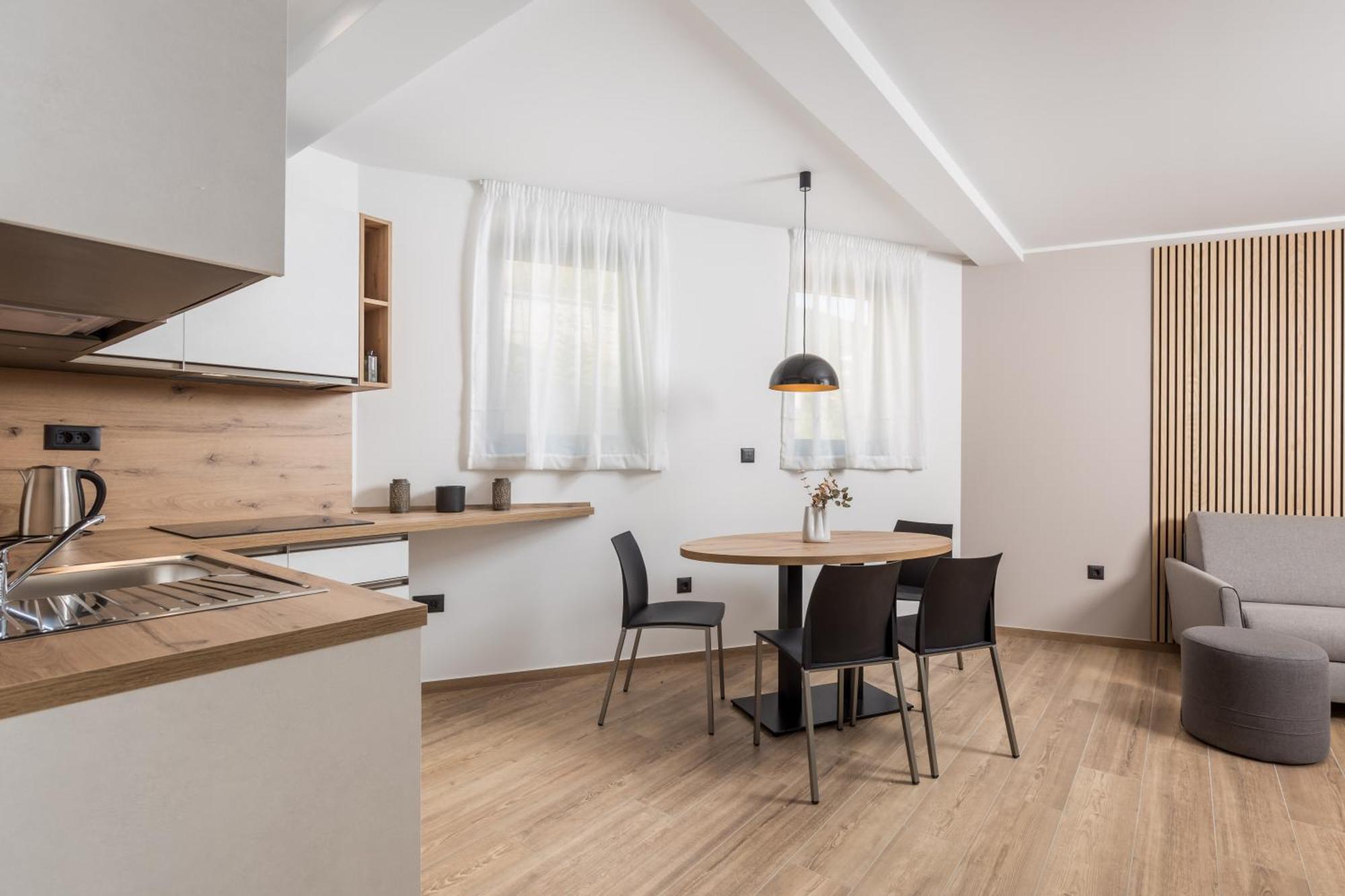 Belinda Apartments With Balcony Opatija Buitenkant foto