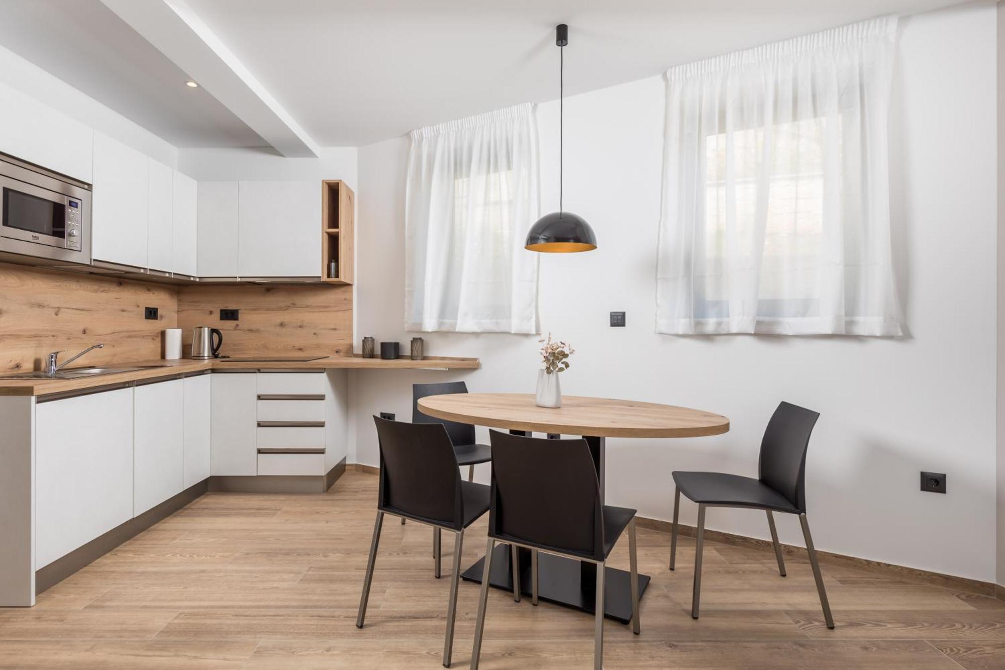 Belinda Apartments With Balcony Opatija Buitenkant foto