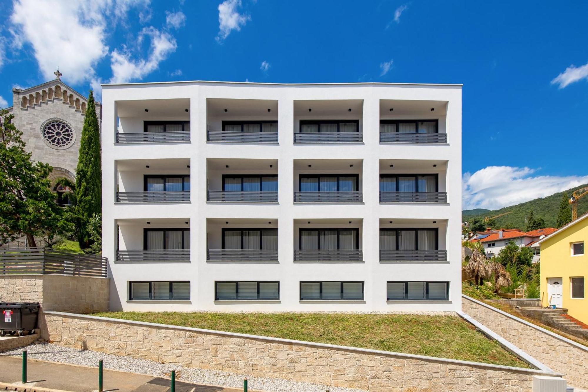 Belinda Apartments With Balcony Opatija Buitenkant foto